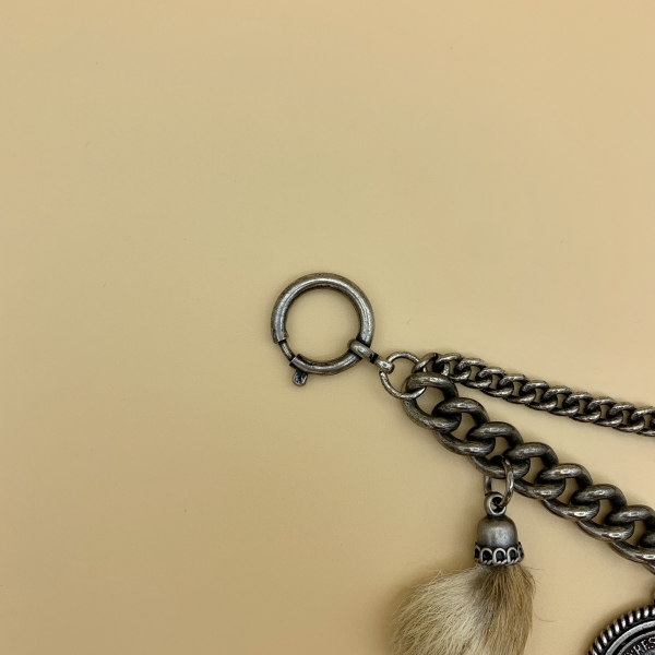Charivari Franz Detail Verschluss